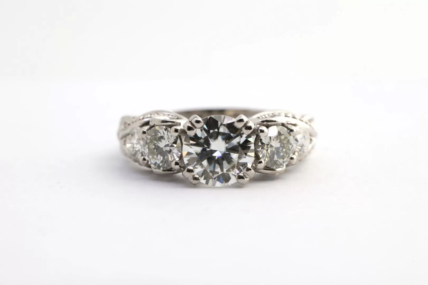 14k White Gold 1.28ctw Moissanite 0.70ctw Diamond Wedding Ring Size 6 (4.70g.)