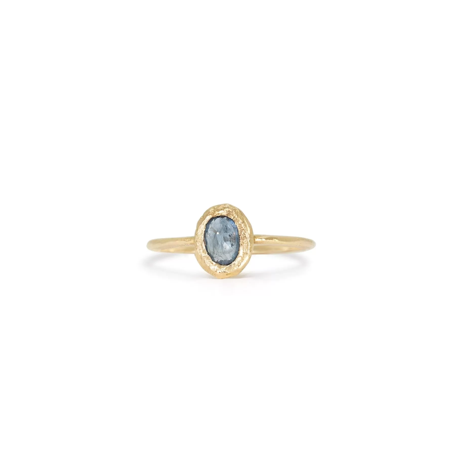 18K Oval Stone Ring in Denim Blue Sapphire