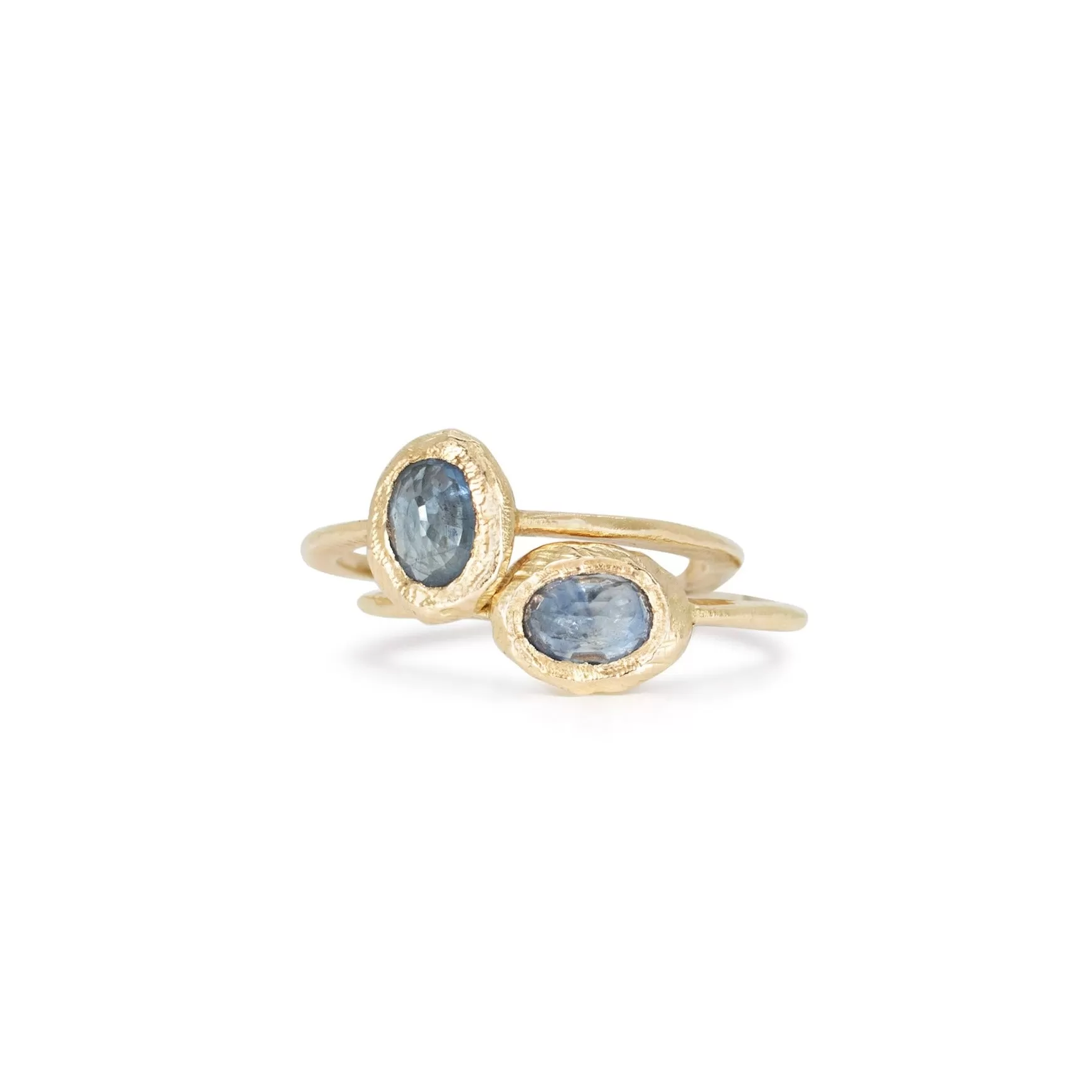 18K Oval Stone Ring in Denim Blue Sapphire