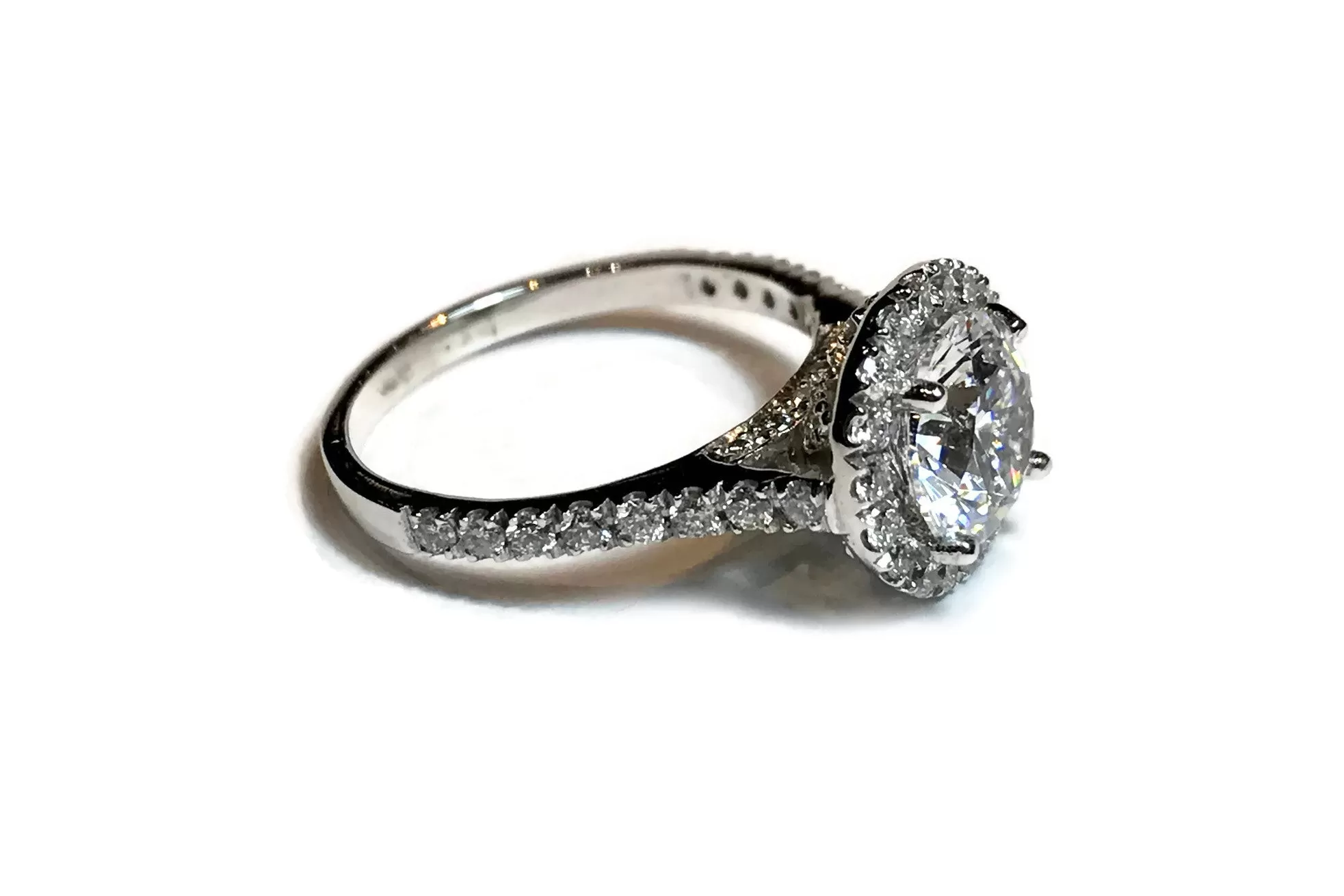 AF Jewelers Mounting Halo Ring for 1 Round Diamond approx 1.50 carat mm 7.20 with Diamonds, 18k White Gold