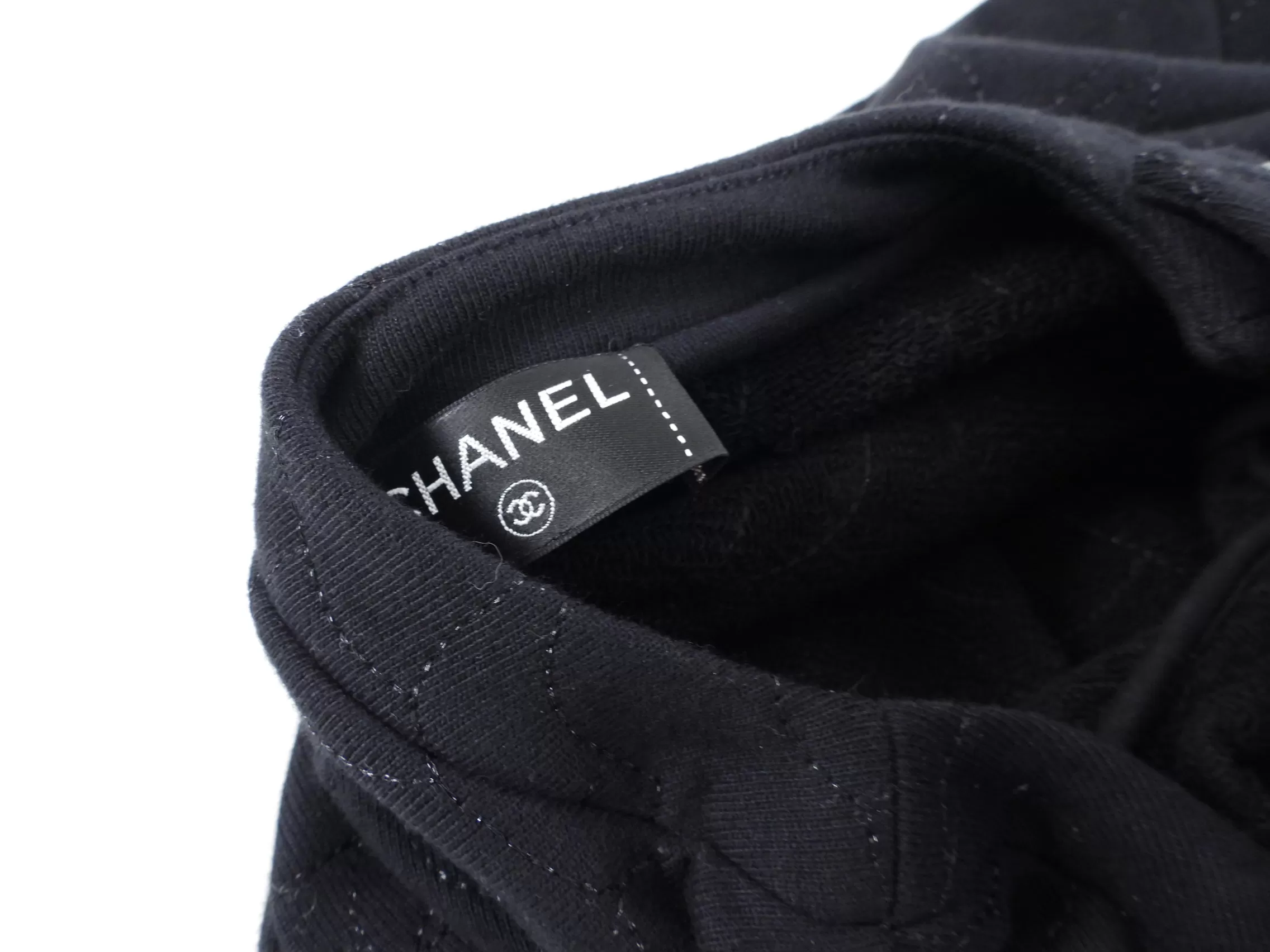 Chanel 18B Black Camelia Top Stitch Pullover Sweatshirt - FR40 / M