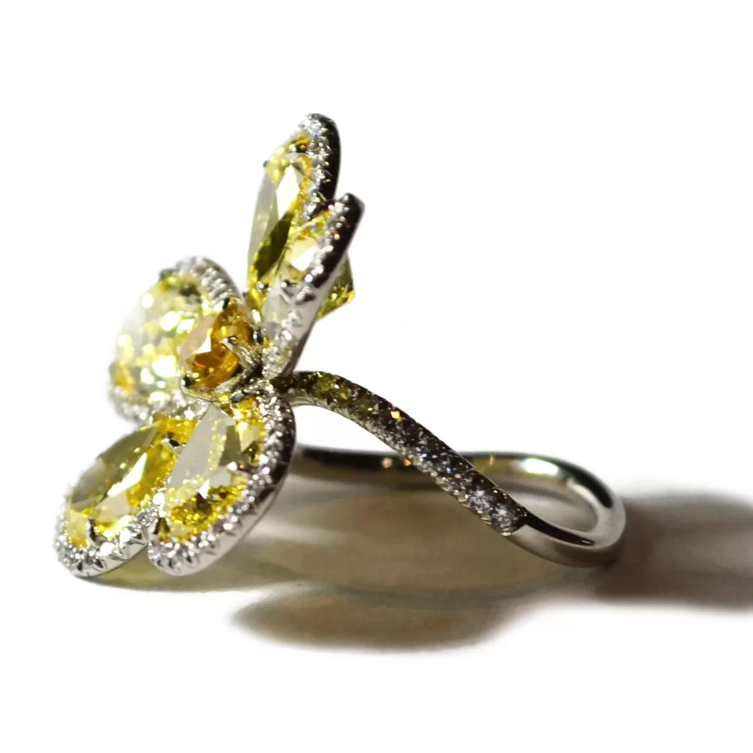 Eclat Jewels - Flower Ring with Fancy Intense Yellow Diamonds