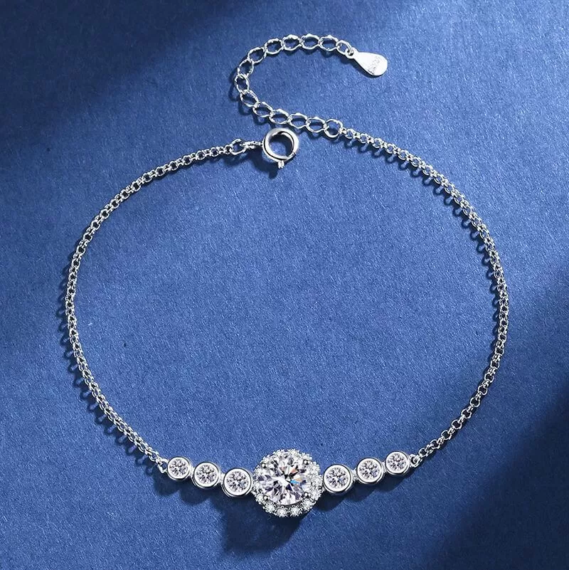 Flourishing Star Size Stone Moissanite Bracelet