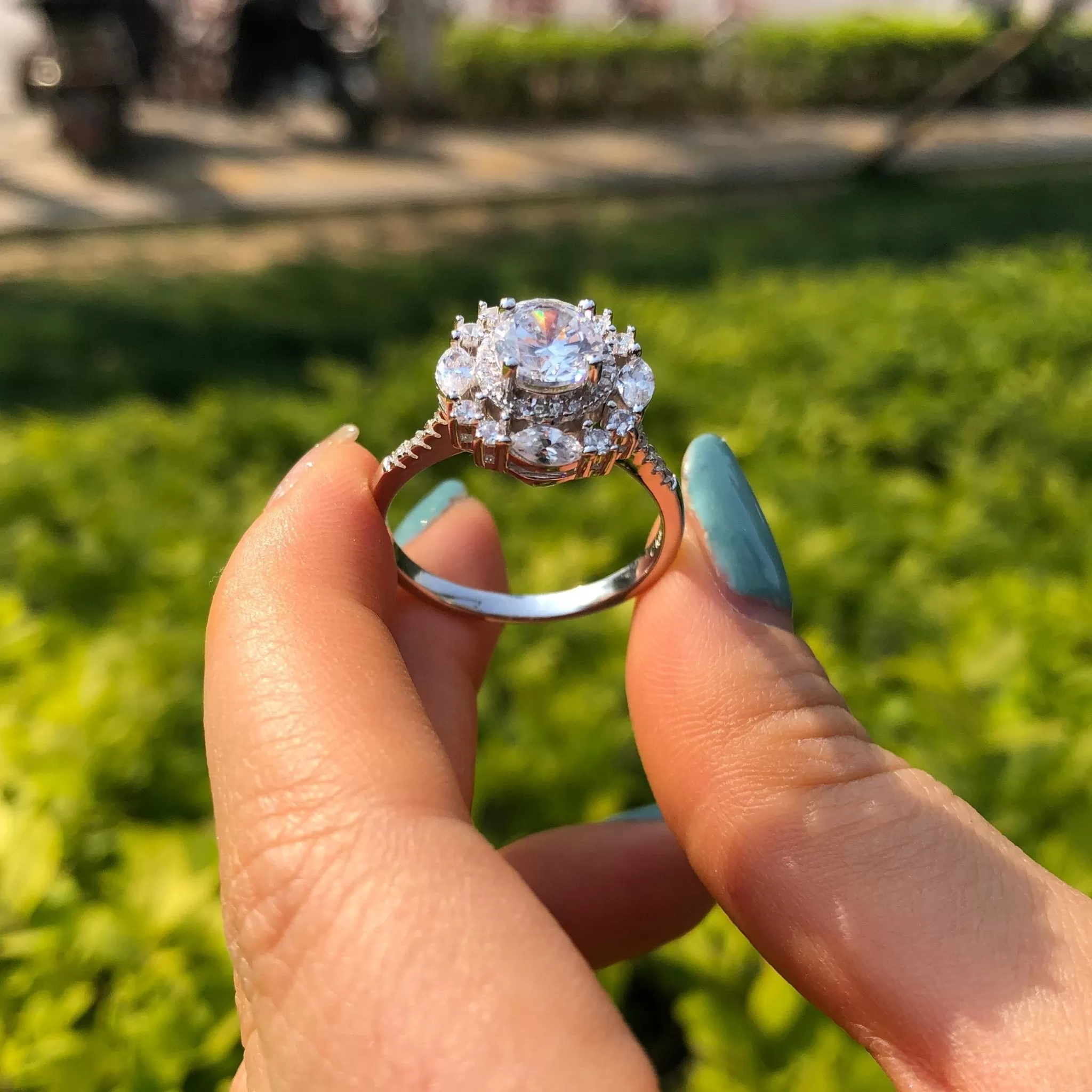 Flower Round Cut Ring