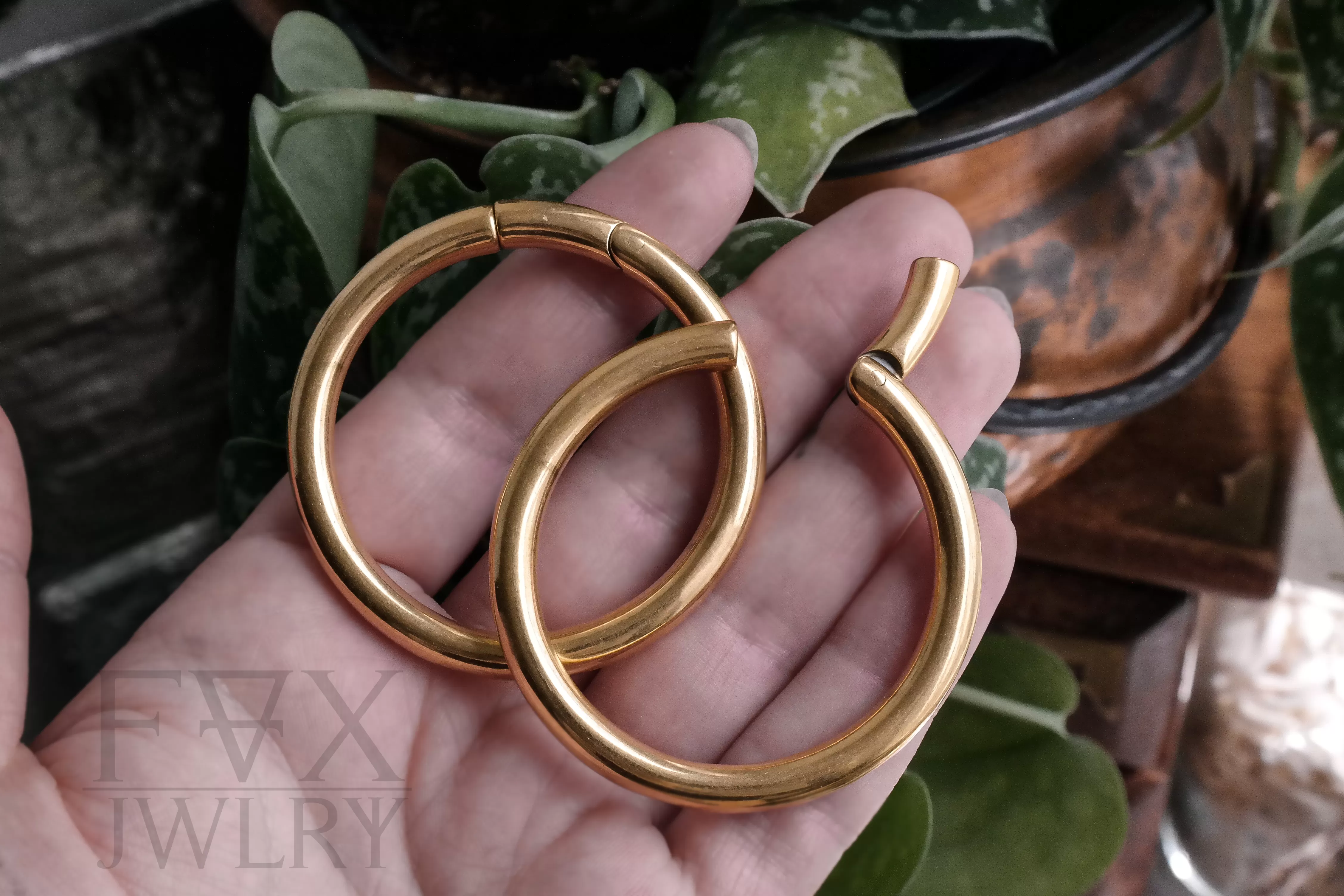 Golden Basic Clicker Hoops