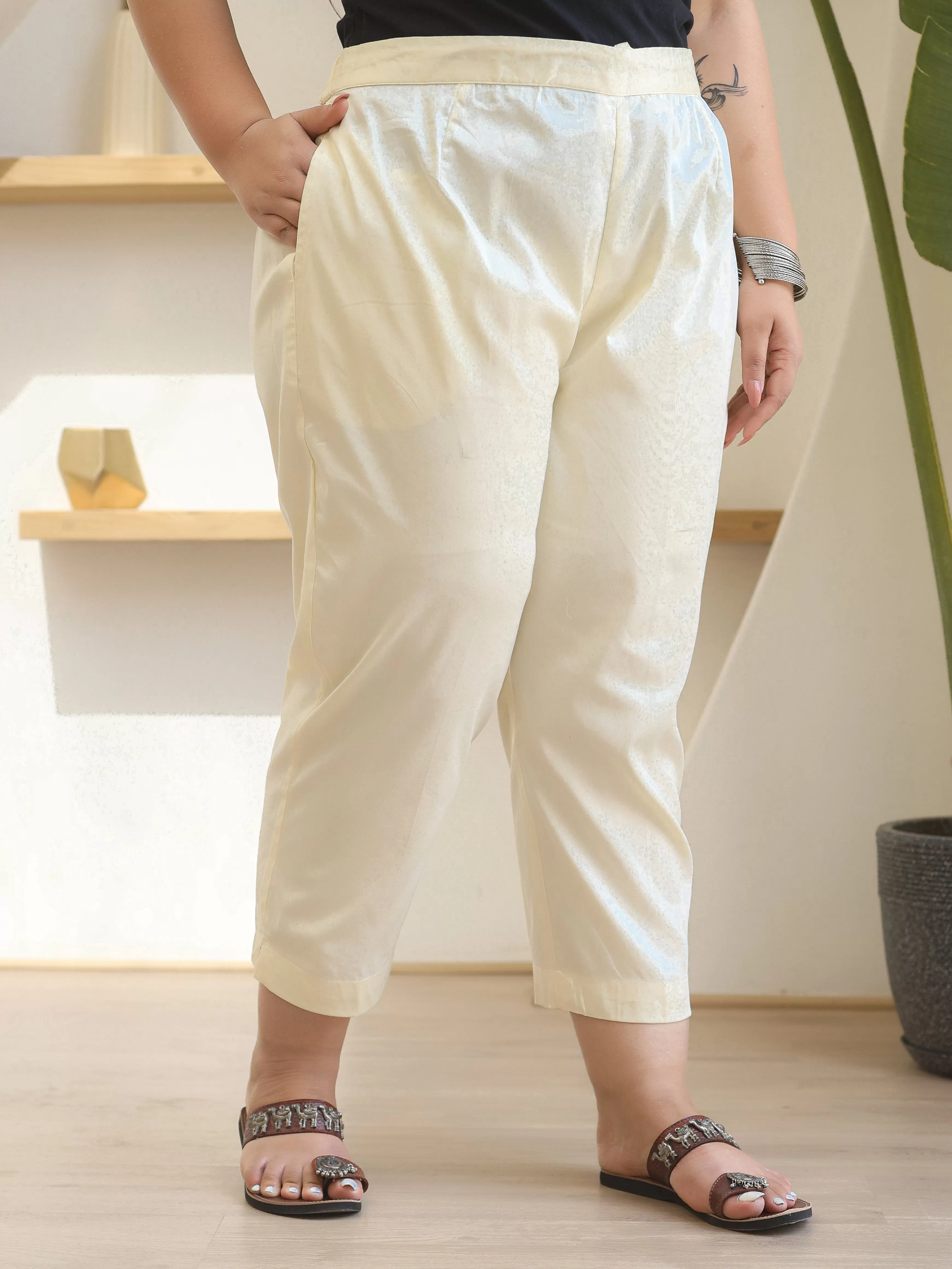 Juniper Off White Solid Lycra Women Drawstring Plus Size Pants With Single Side Pocket