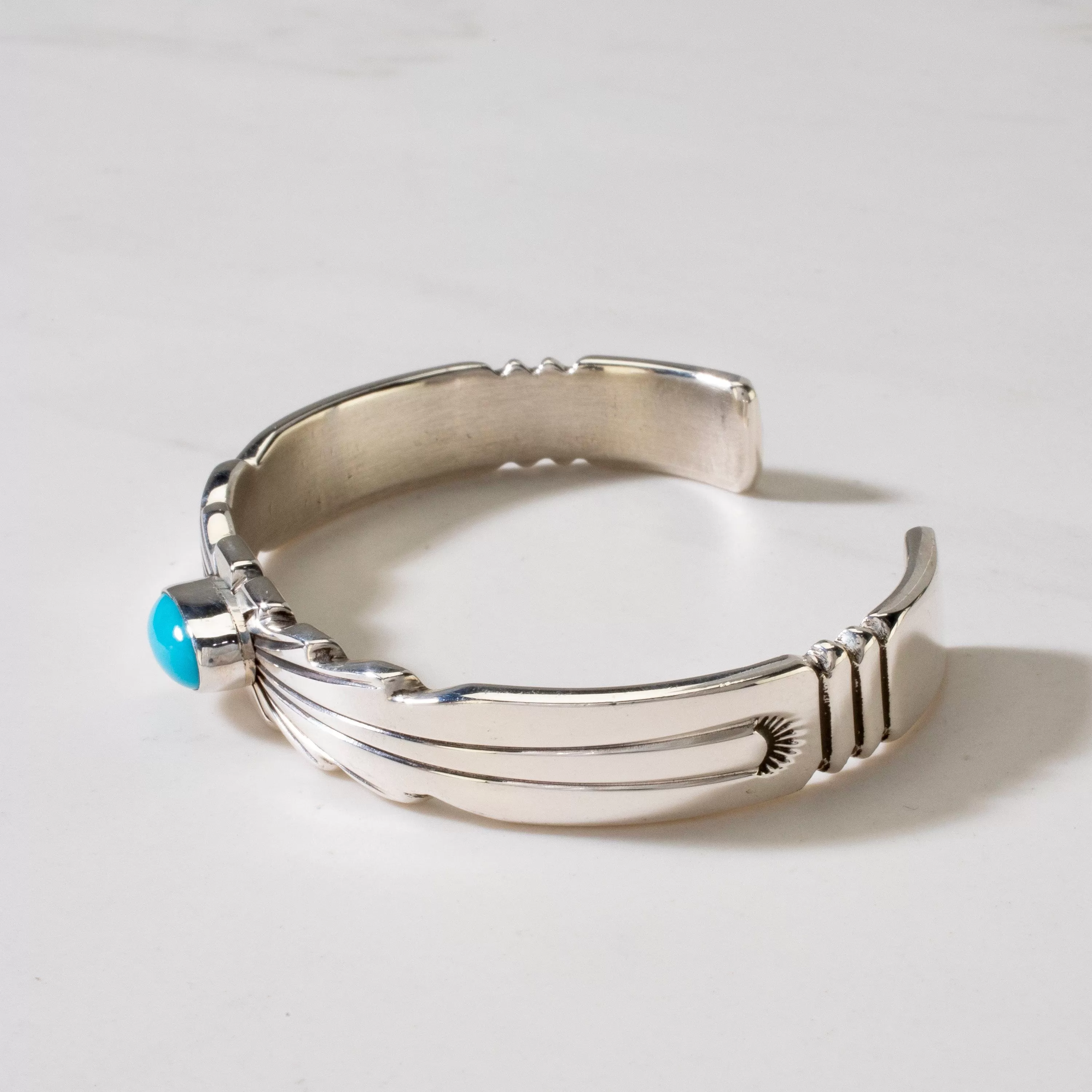 Ray Bennett Navajo Sleeping Beauty Turquoise USA Native American Made 925 Sterling Silver Cuff