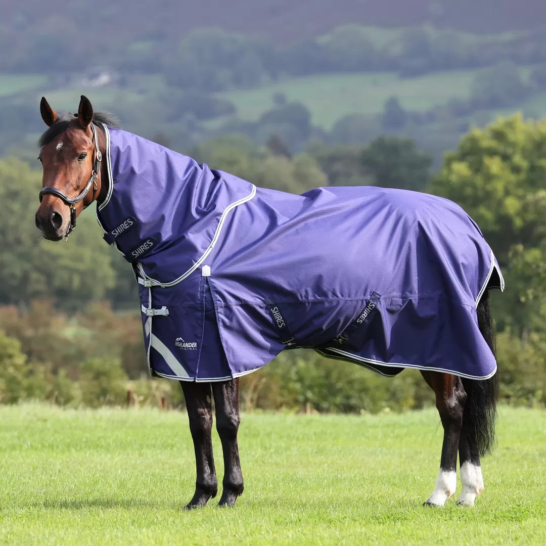 Shires Highlander Original Lite Turnout Rug & Neck