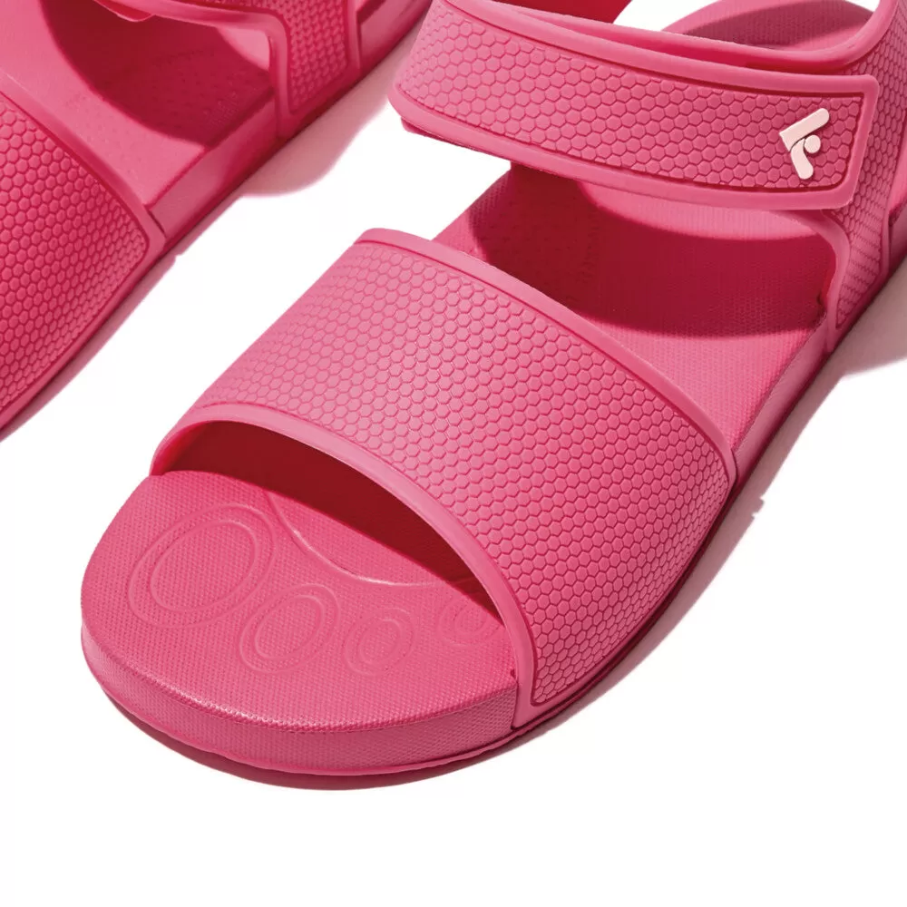 รองเท้าแตะแบบรัดส้น เด็ก รุ่น iQUSHION KIDS JUNIOR ERGONOMIC BACK-STRAP SANDALS